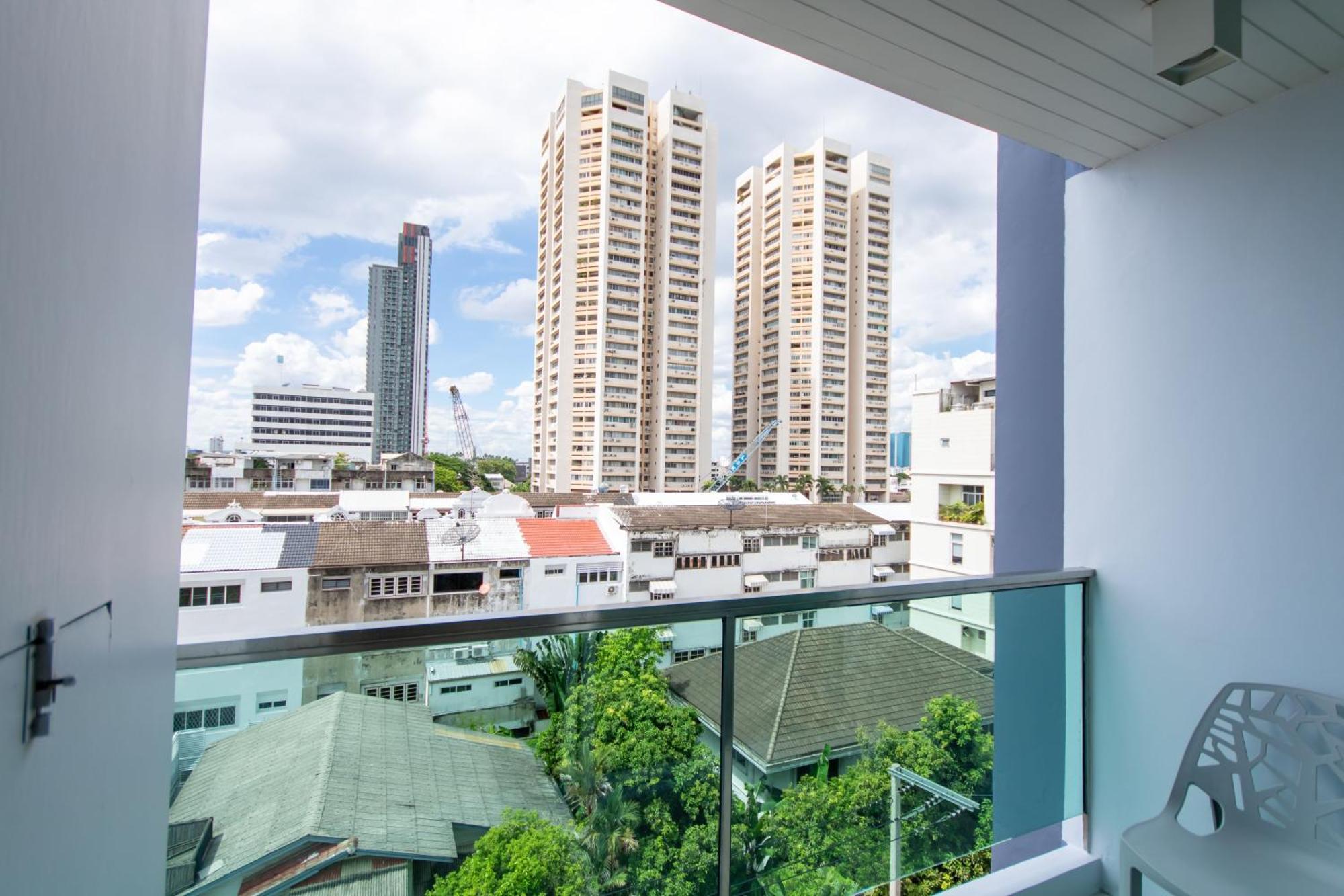 United Residence Ekamai Bangkok Exterior photo